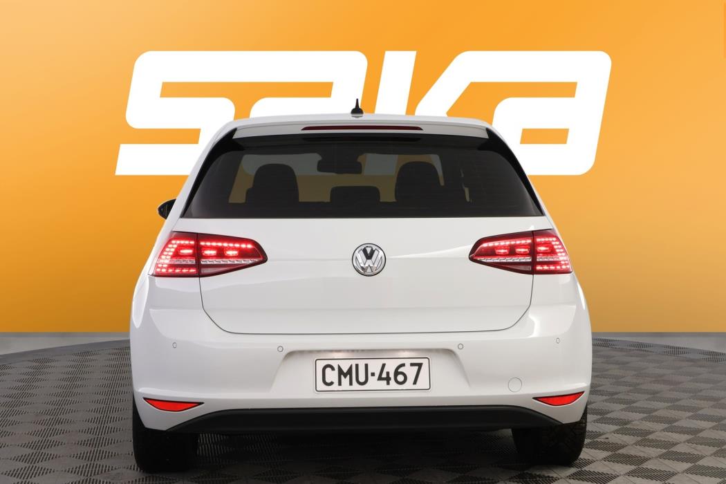 VOLKSWAGEN Golf 2014