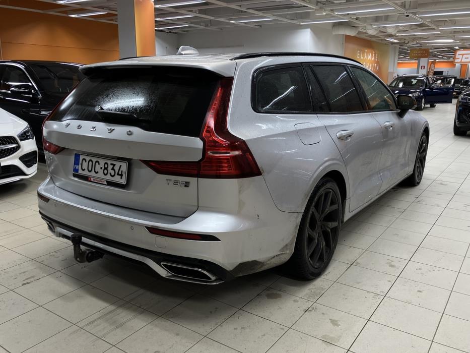 VOLVO V60 2019