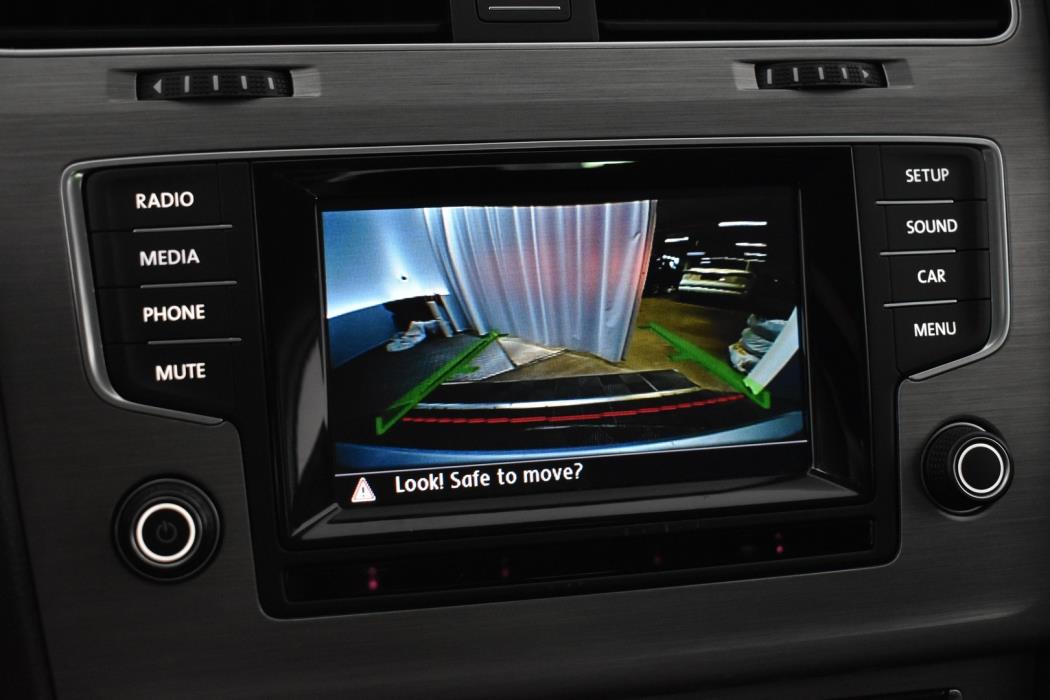 VOLKSWAGEN Golf 2015