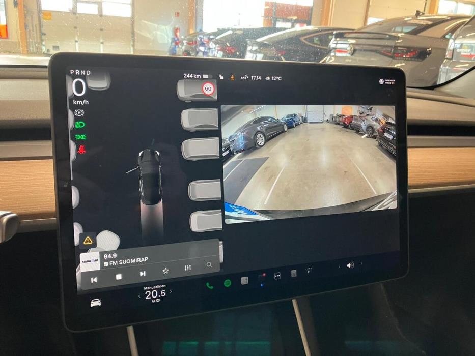 TESLA Model 3 2020
