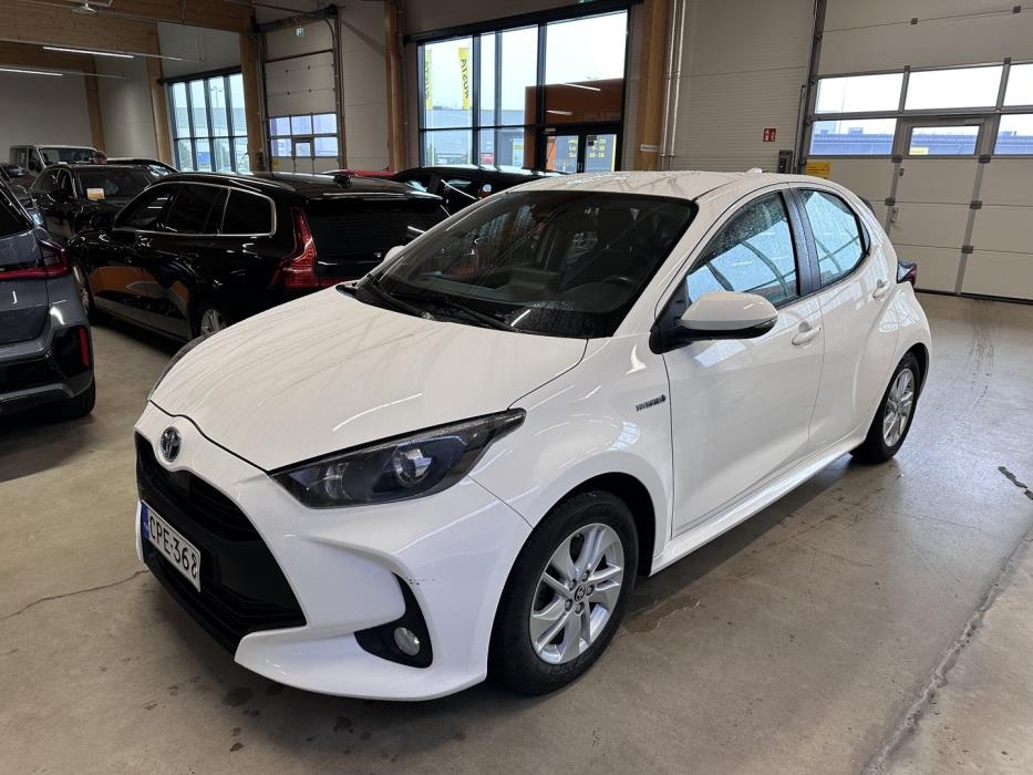 TOYOTA Yaris 2021