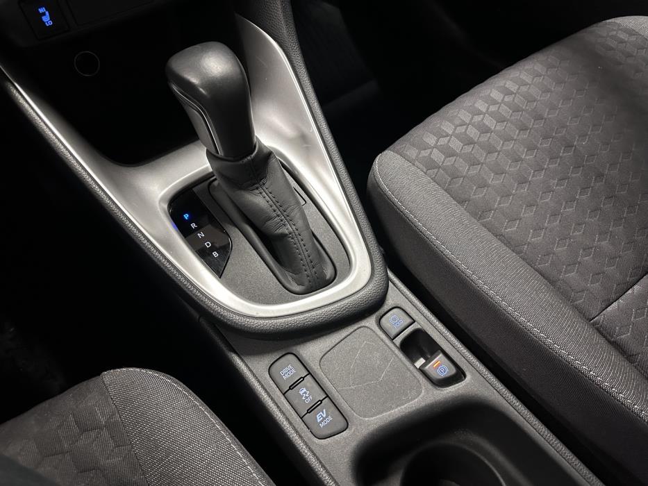 TOYOTA Yaris 2021
