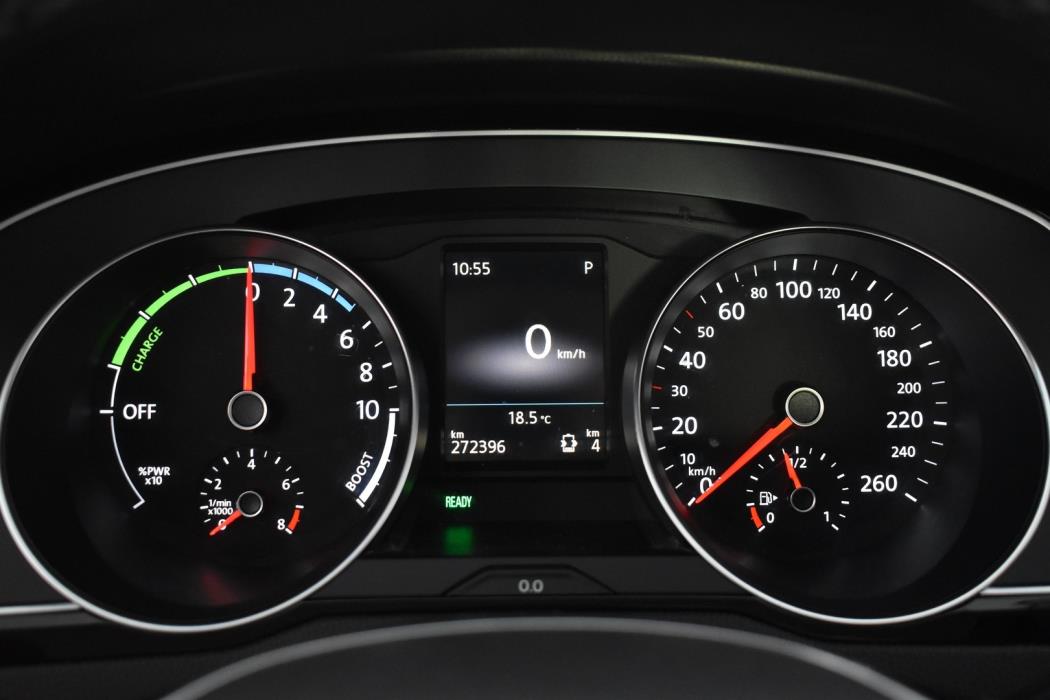 VOLKSWAGEN Passat 2017