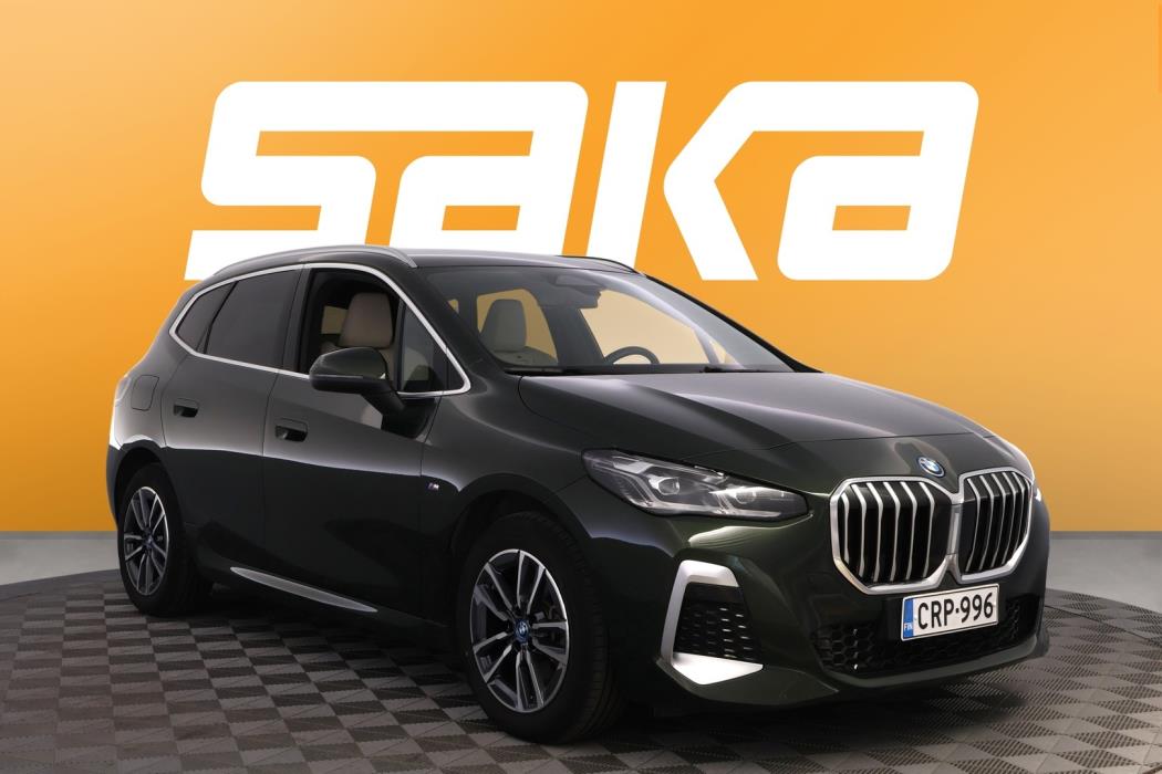 BMW 225 2023