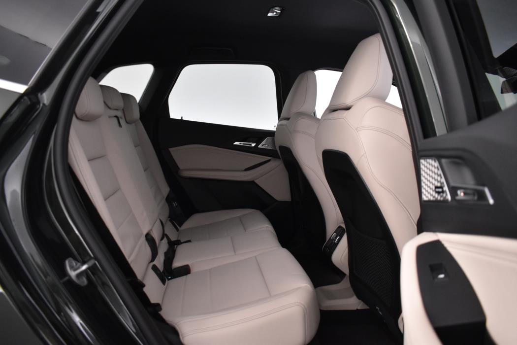 BMW 225 2023