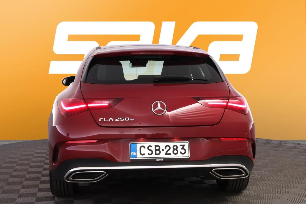 MERCEDES-BENZ CLA 2025