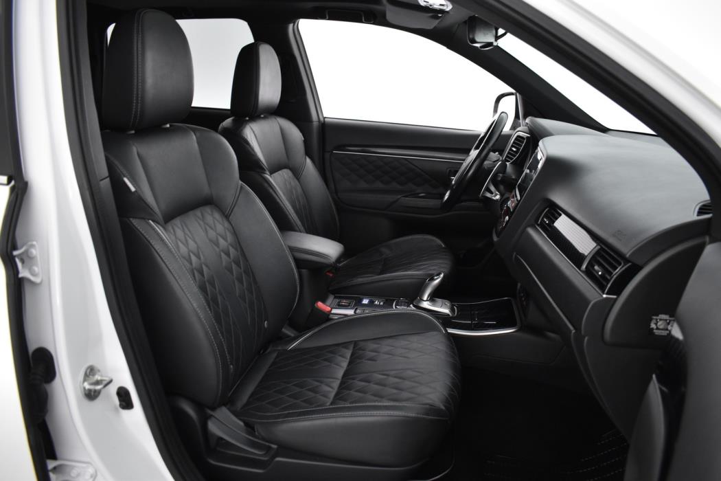 MITSUBISHI Outlander 2019