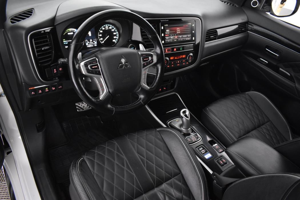 MITSUBISHI Outlander 2019