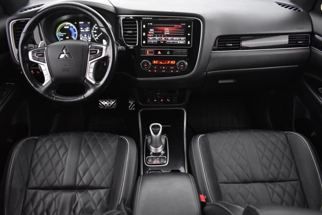 MITSUBISHI Outlander 2019