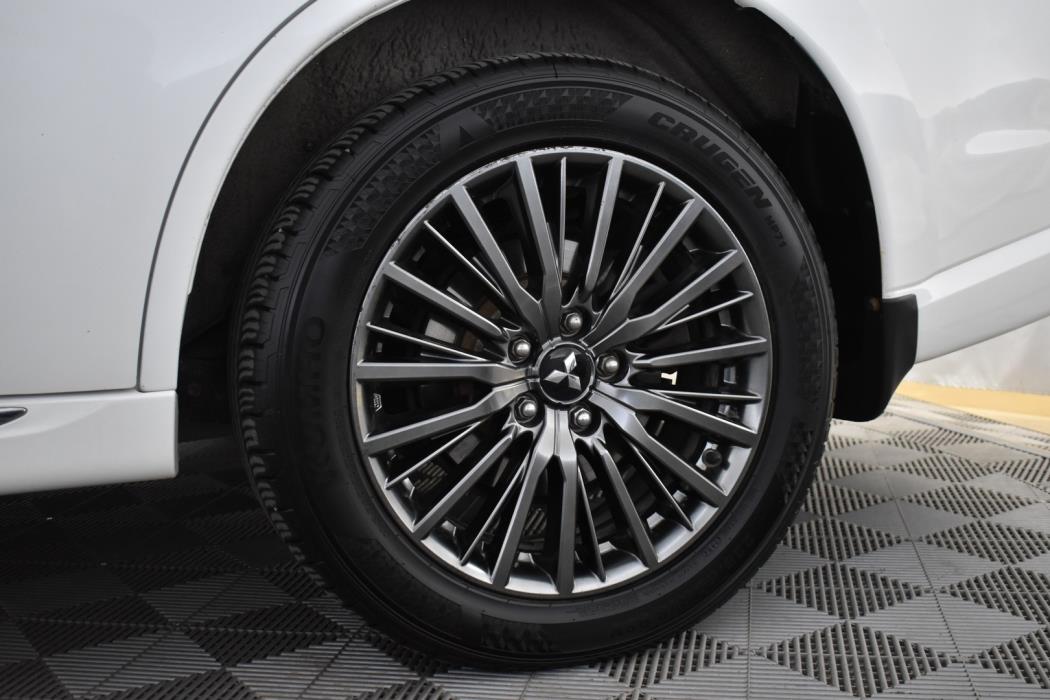 MITSUBISHI Outlander 2019