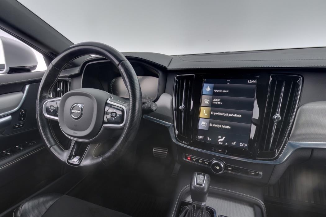 VOLVO V90 2019