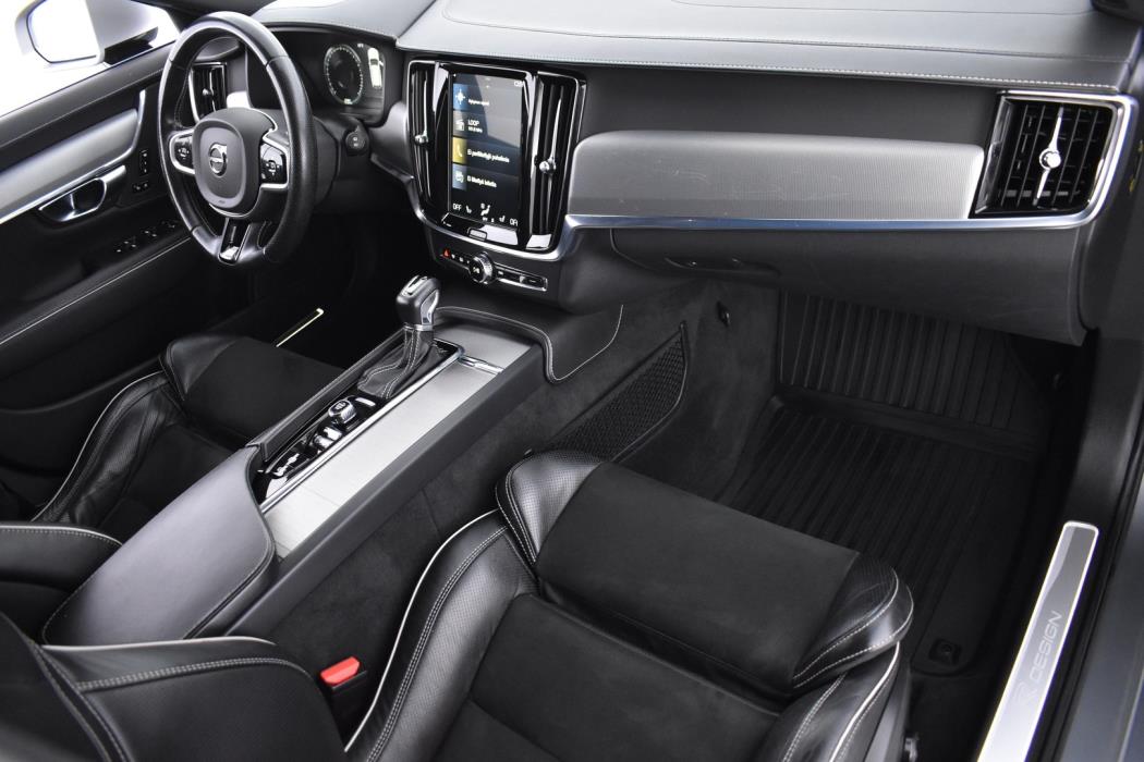 VOLVO V90 2019
