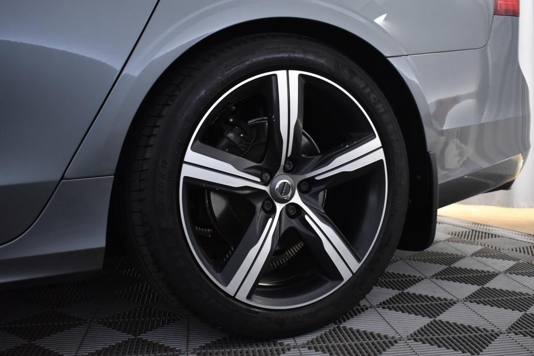 VOLVO V90 2019