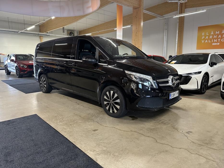 MERCEDES-BENZ V 2022