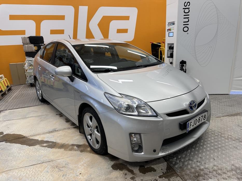TOYOTA Prius 2010