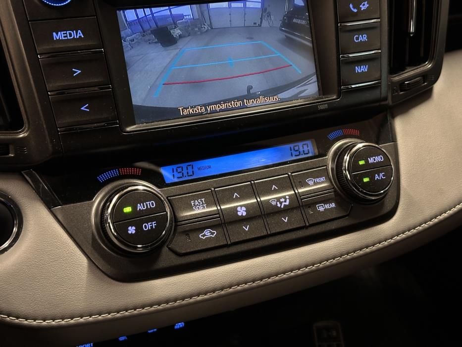 TOYOTA RAV4 2015