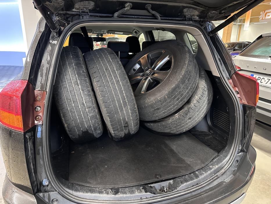 TOYOTA RAV4 2015