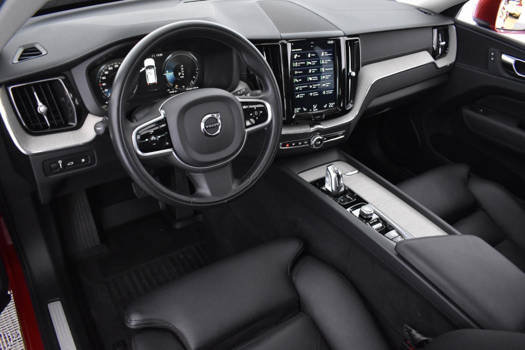 VOLVO XC60 2019