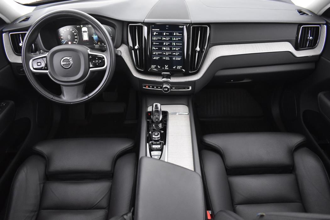 VOLVO XC60 2019