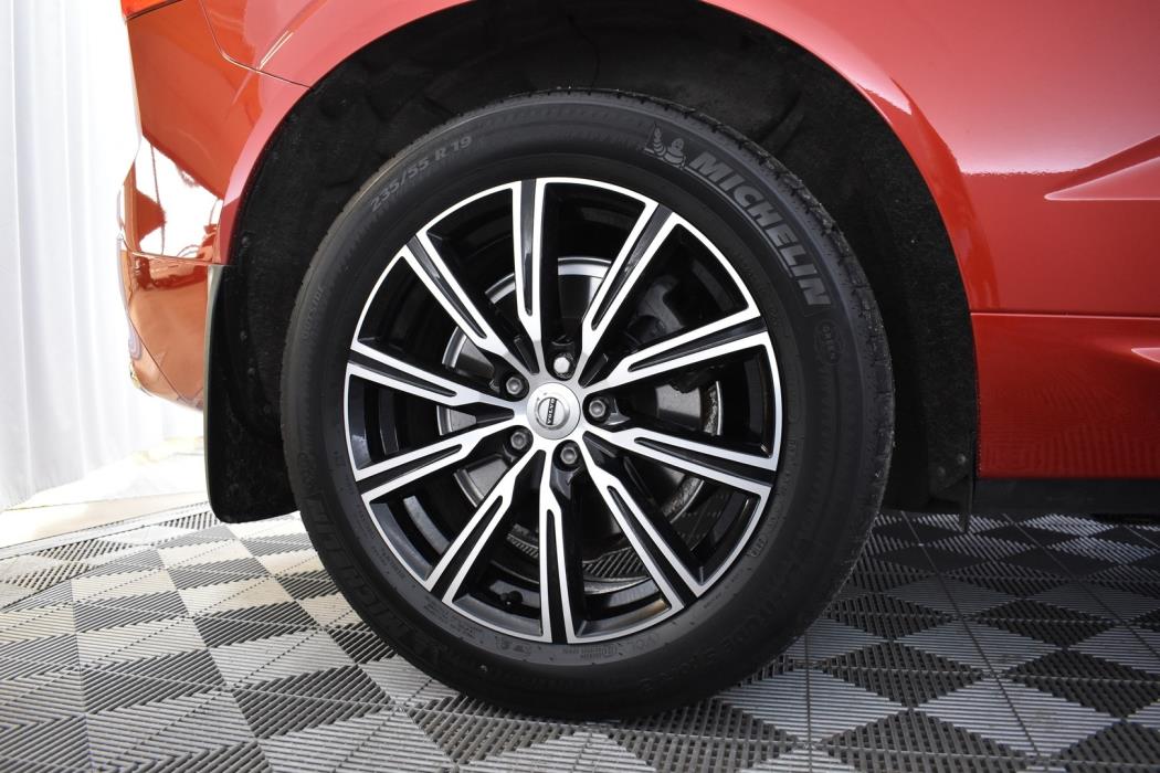 VOLVO XC60 2019