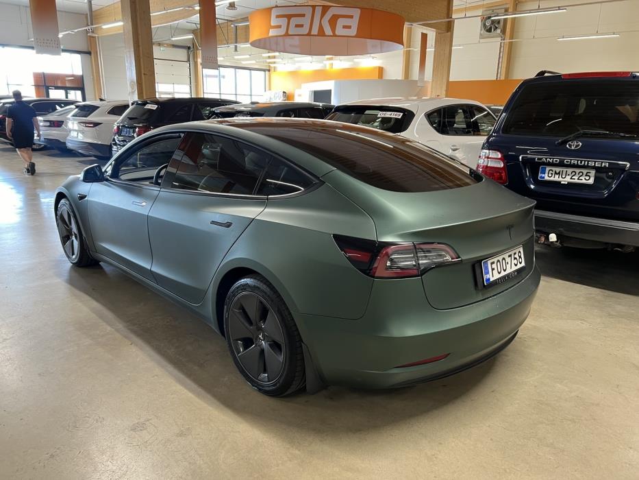 TESLA Model 3 2021