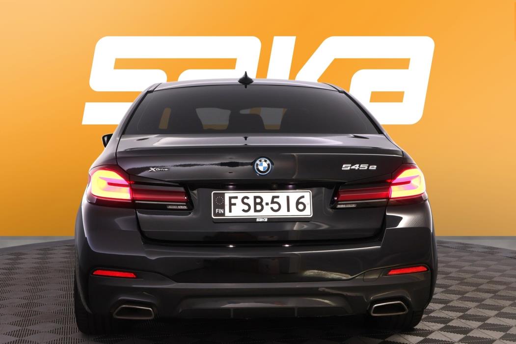 BMW 545 2022