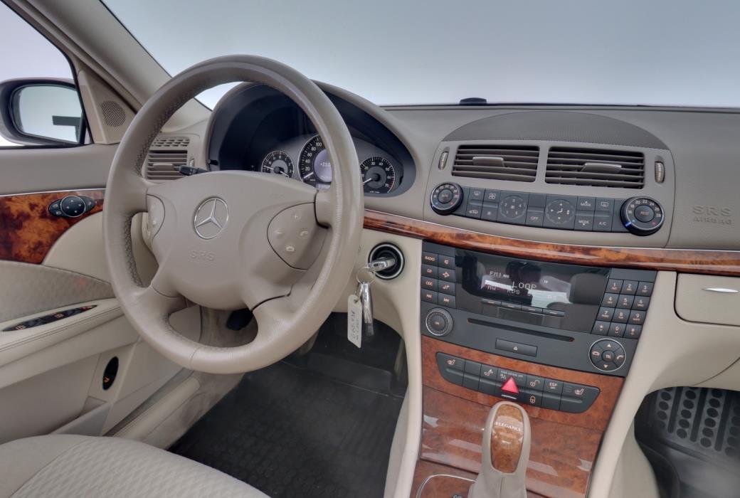 MERCEDES-BENZ E 2006