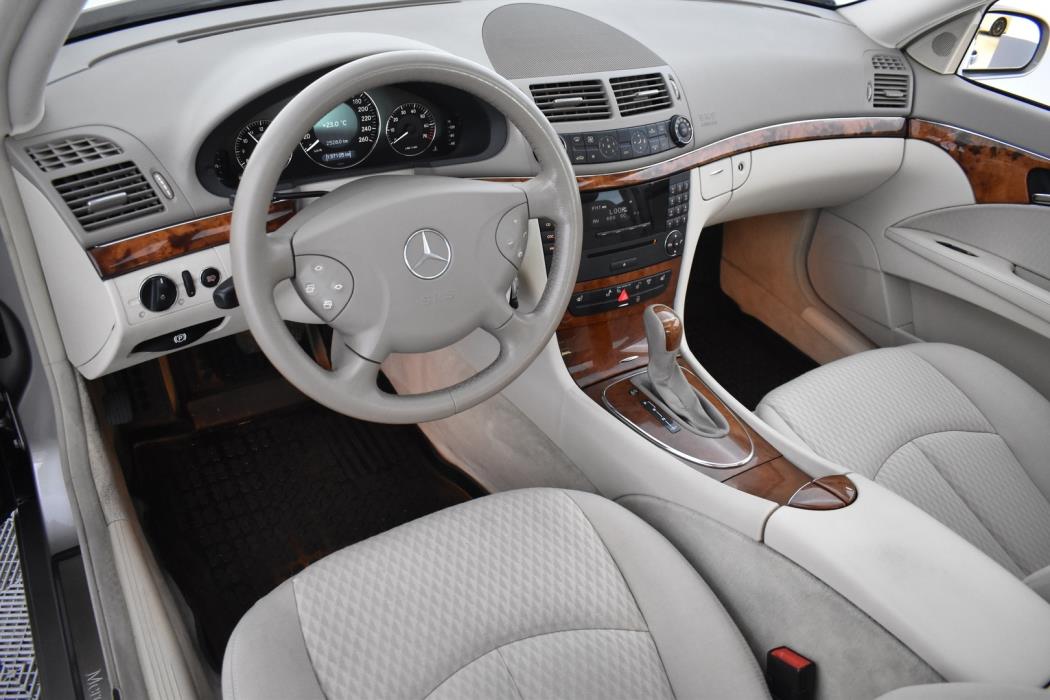 MERCEDES-BENZ E 2006