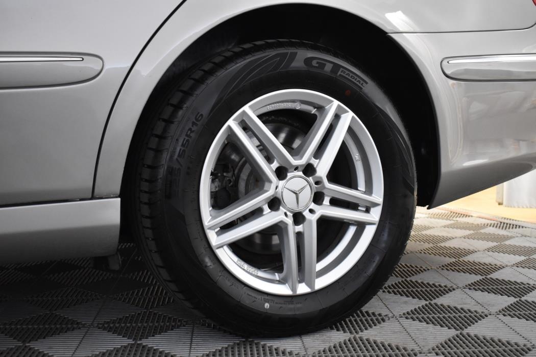MERCEDES-BENZ E 2006