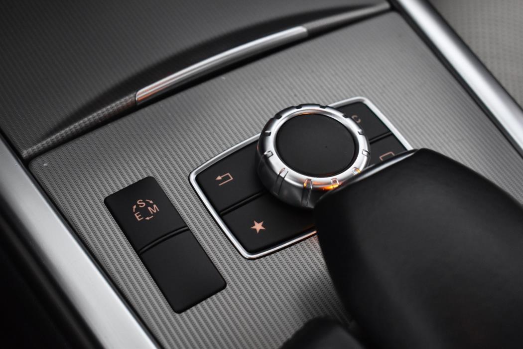 MERCEDES-BENZ E 2015