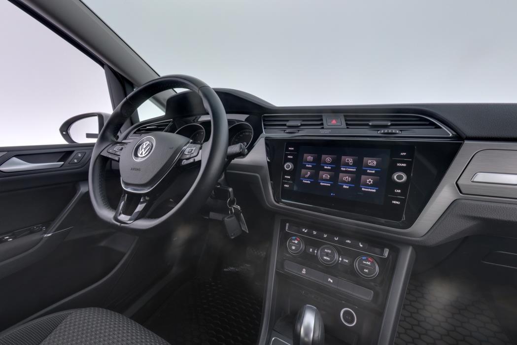 VOLKSWAGEN Touran 2020