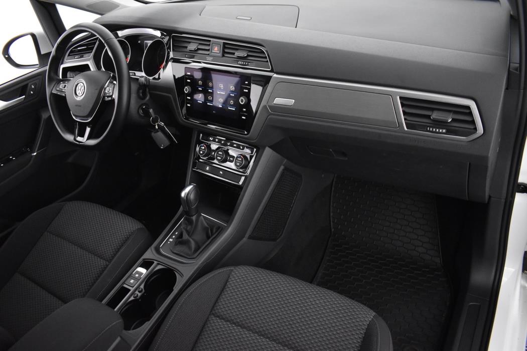 VOLKSWAGEN Touran 2020