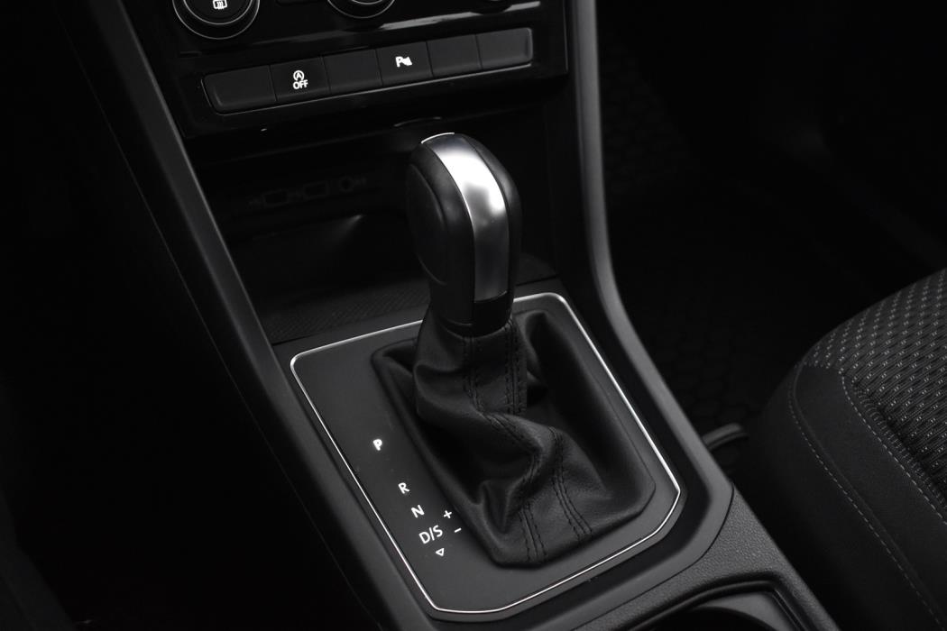 VOLKSWAGEN Touran 2020
