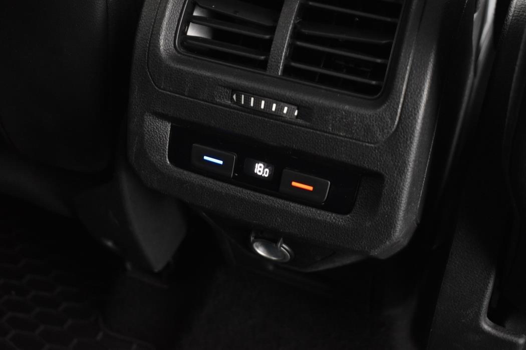 VOLKSWAGEN Touran 2020