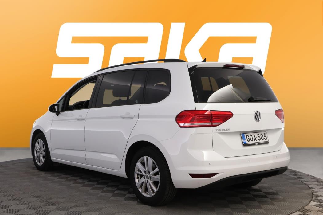 VOLKSWAGEN Touran 2020