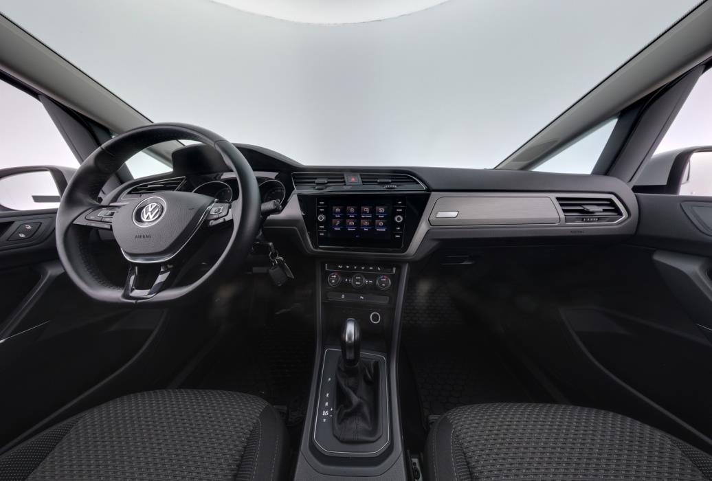 VOLKSWAGEN Touran 2020