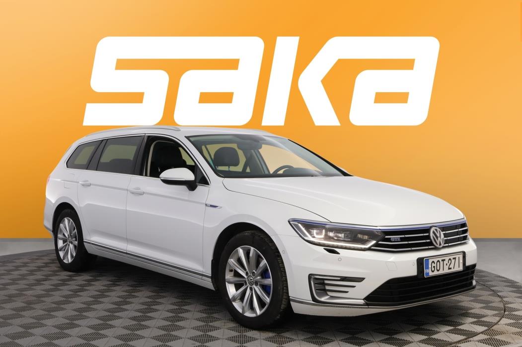 VOLKSWAGEN Passat 2018