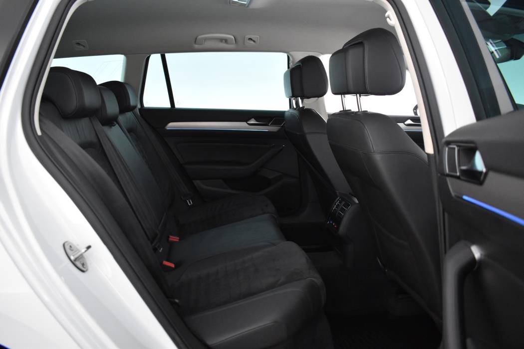 VOLKSWAGEN Passat 2018