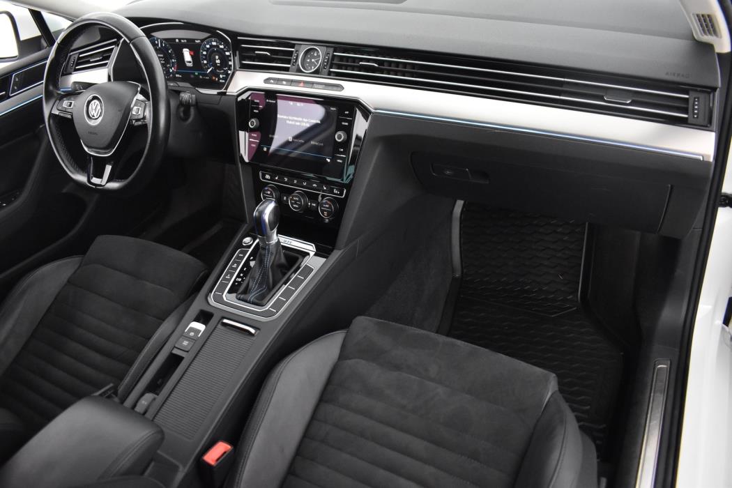 VOLKSWAGEN Passat 2018