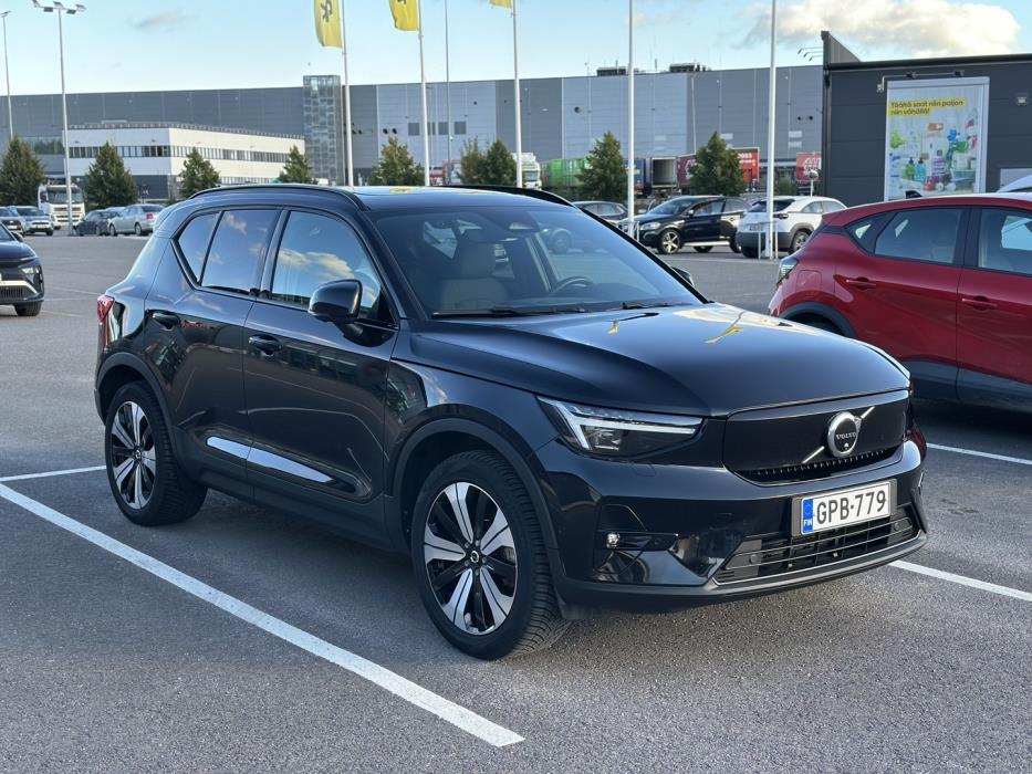 VOLVO XC40 2023