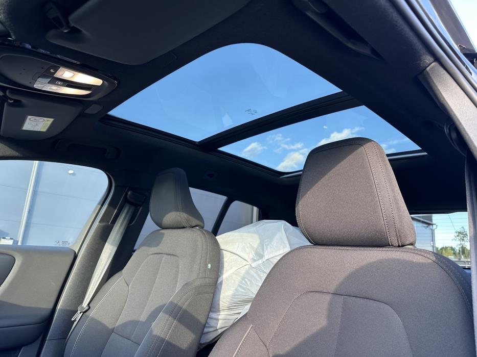 VOLVO XC40 2023