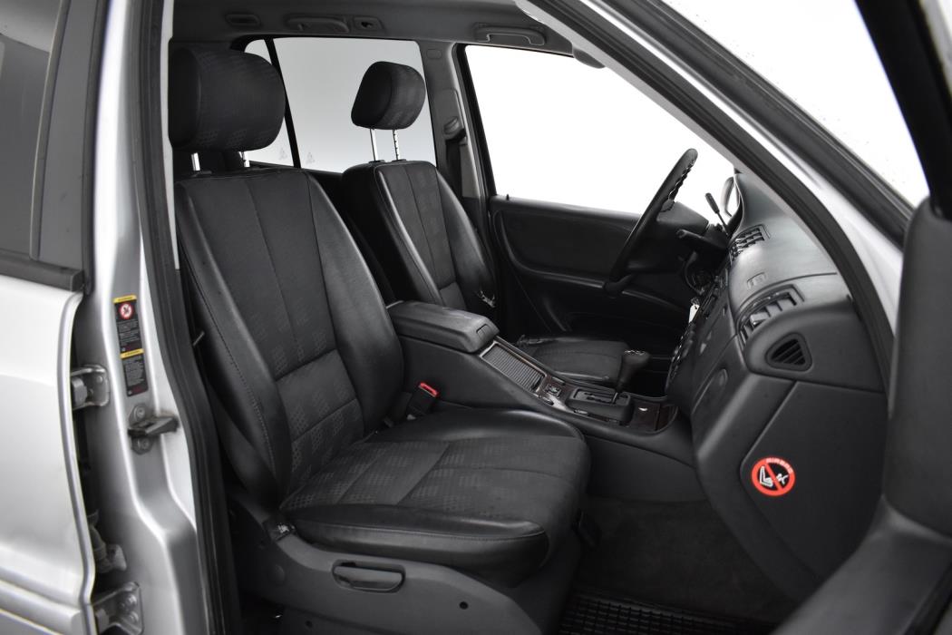 MERCEDES-BENZ ML 2004