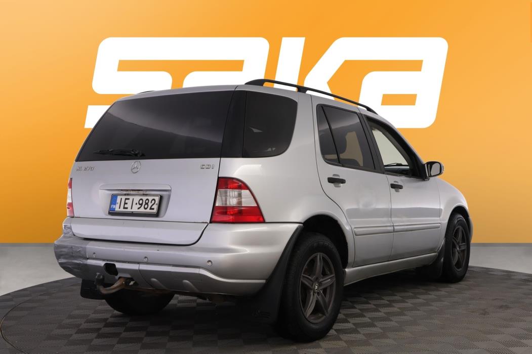 MERCEDES-BENZ ML 2004