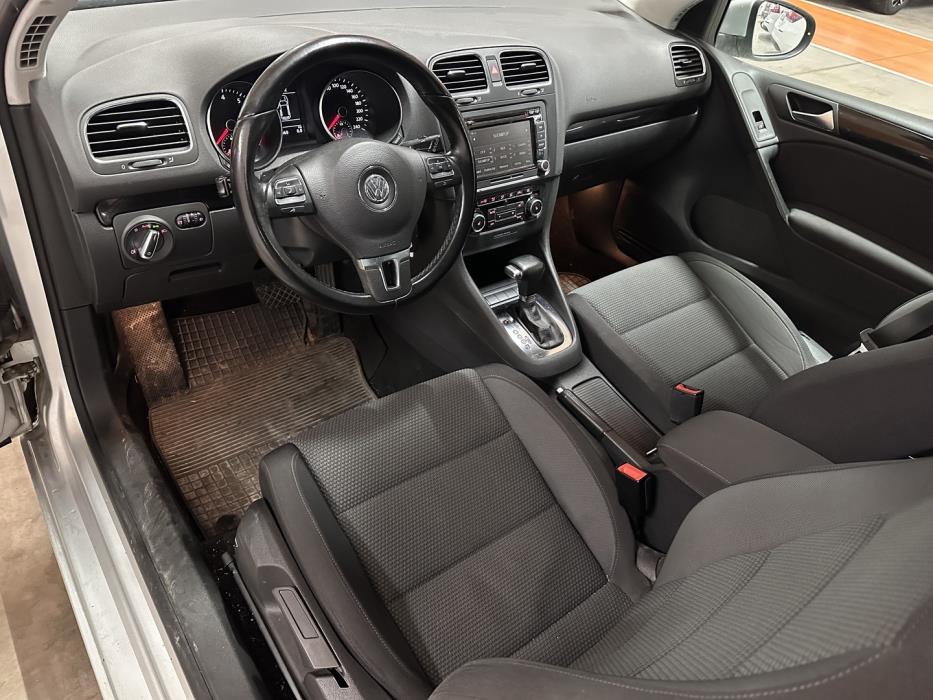 VOLKSWAGEN Golf 2009