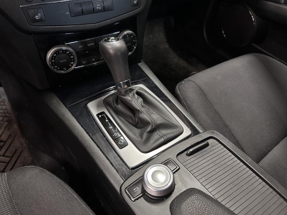 MERCEDES-BENZ C 2009