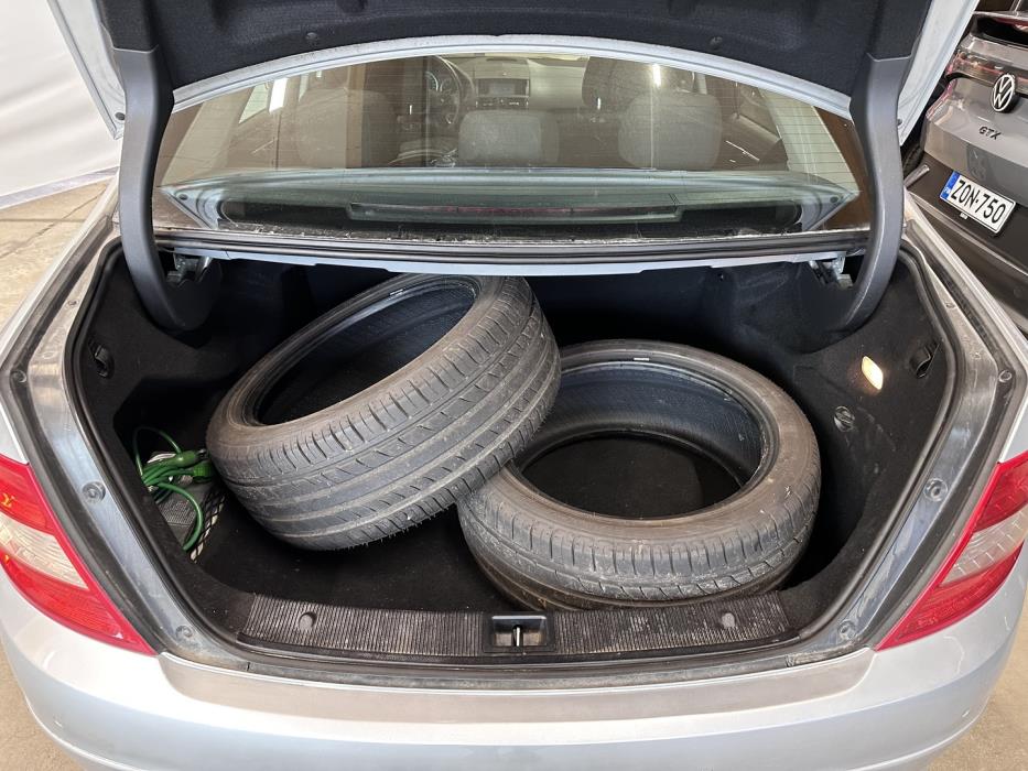 MERCEDES-BENZ C 2009