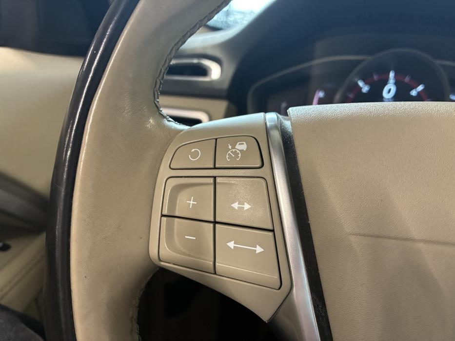 VOLVO XC70 2015