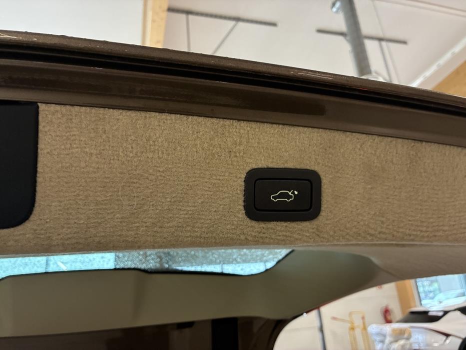 VOLVO XC70 2015