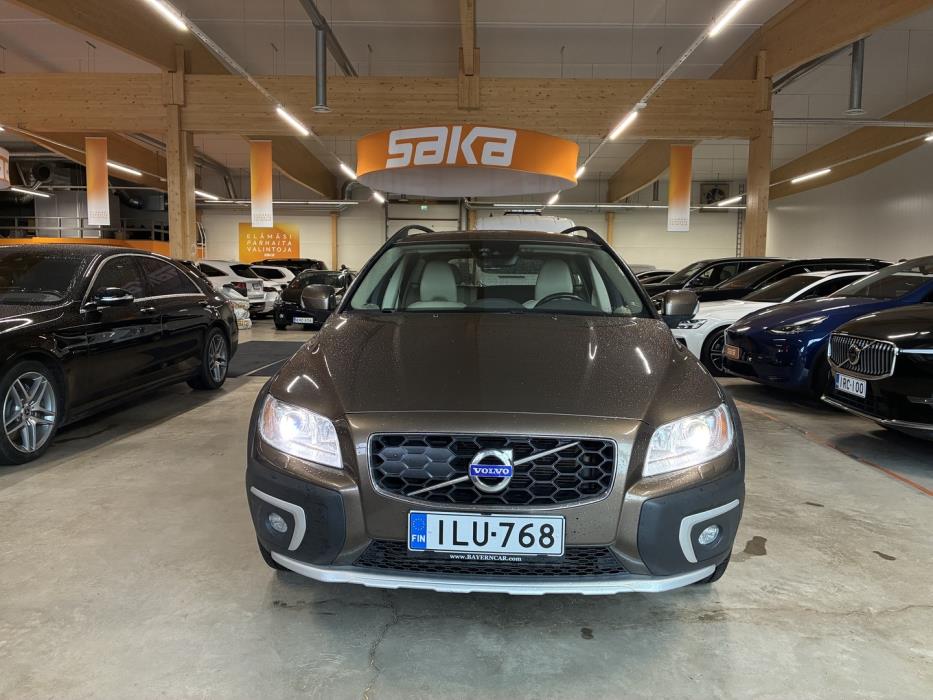 VOLVO XC70 2015