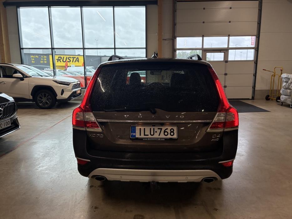 VOLVO XC70 2015